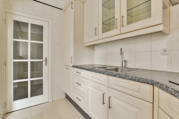 Medium property photo - Raadhuisplein 13, 1431 EH Aalsmeer